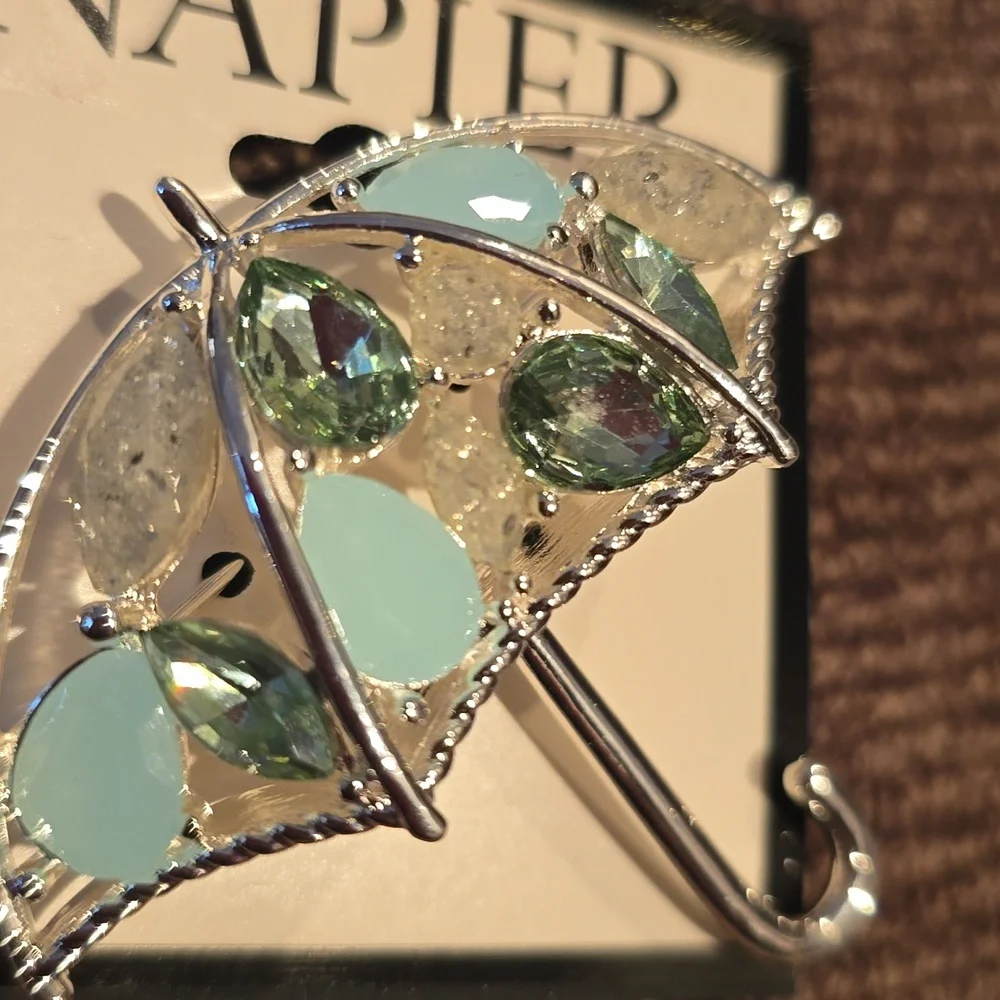 NAPIER BRAND FASHION JEWELRY PIN FANCY STONES AND SILVERTONE UMBRELLA